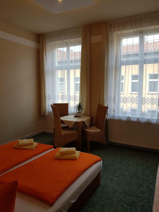 Pension zum Birnbaum Brandenburg an der Havel Exterior foto